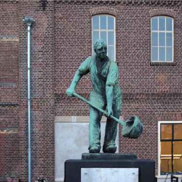 Een beeld van een ijzergieter Een beeld van een ijzergieter
